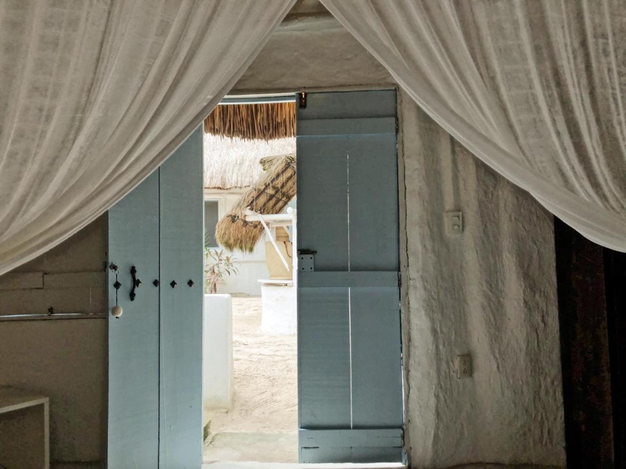Hôtel Playa Mambo Eco Cabanas à Tulum Extérieur photo