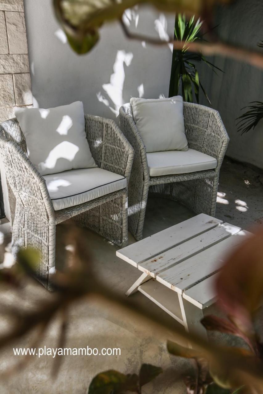 Hôtel Playa Mambo Eco Cabanas à Tulum Extérieur photo