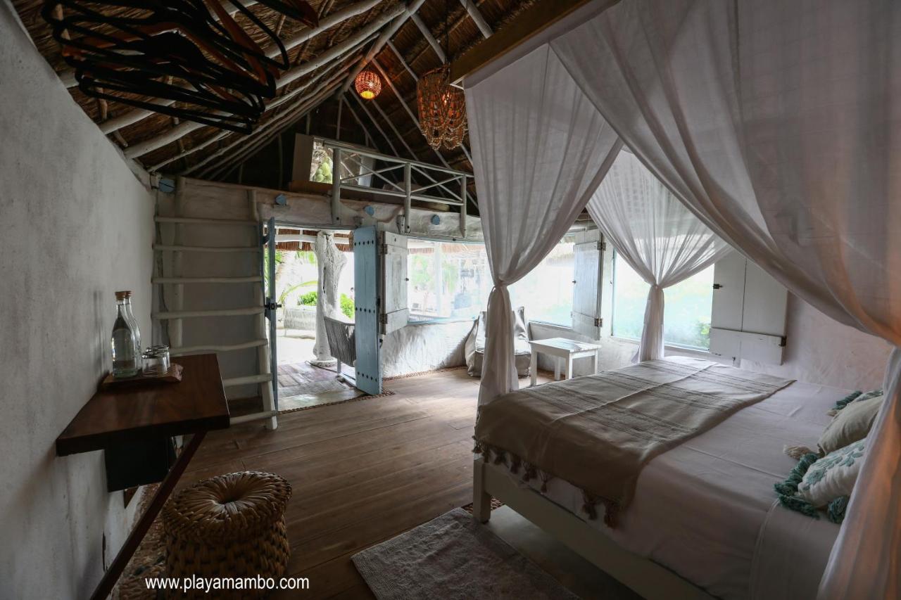 Hôtel Playa Mambo Eco Cabanas à Tulum Extérieur photo