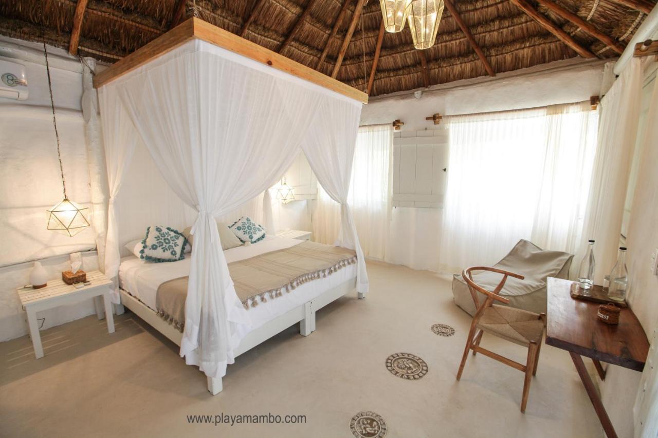 Hôtel Playa Mambo Eco Cabanas à Tulum Extérieur photo