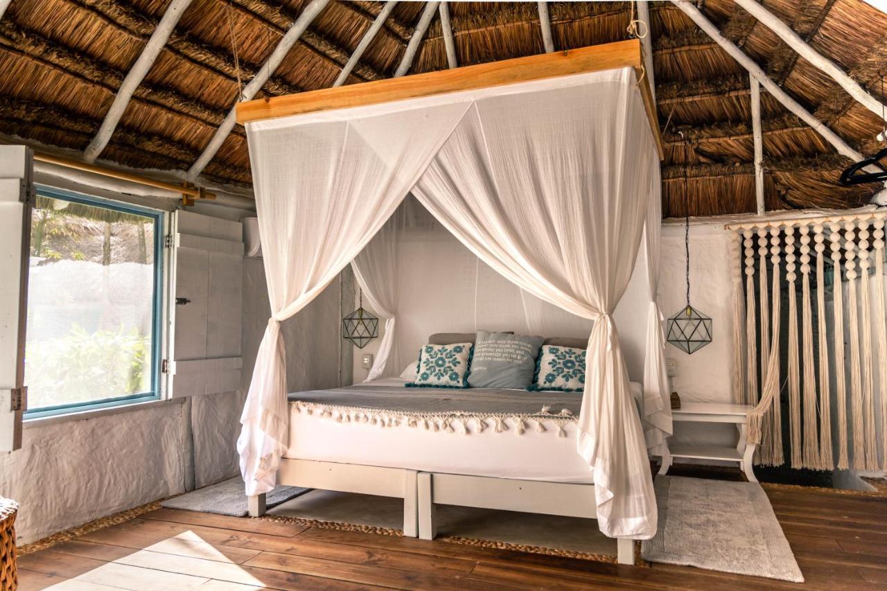 Hôtel Playa Mambo Eco Cabanas à Tulum Extérieur photo