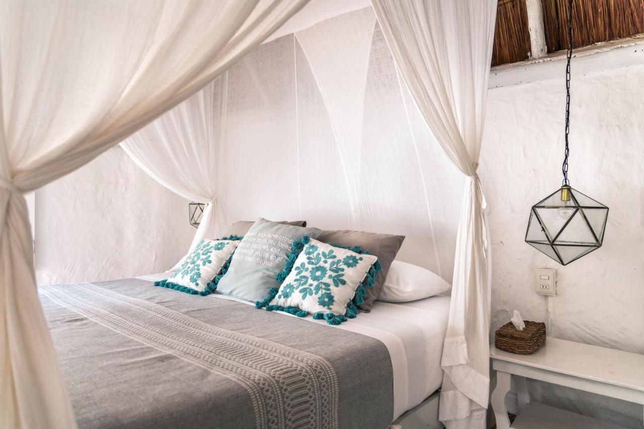 Hôtel Playa Mambo Eco Cabanas à Tulum Extérieur photo